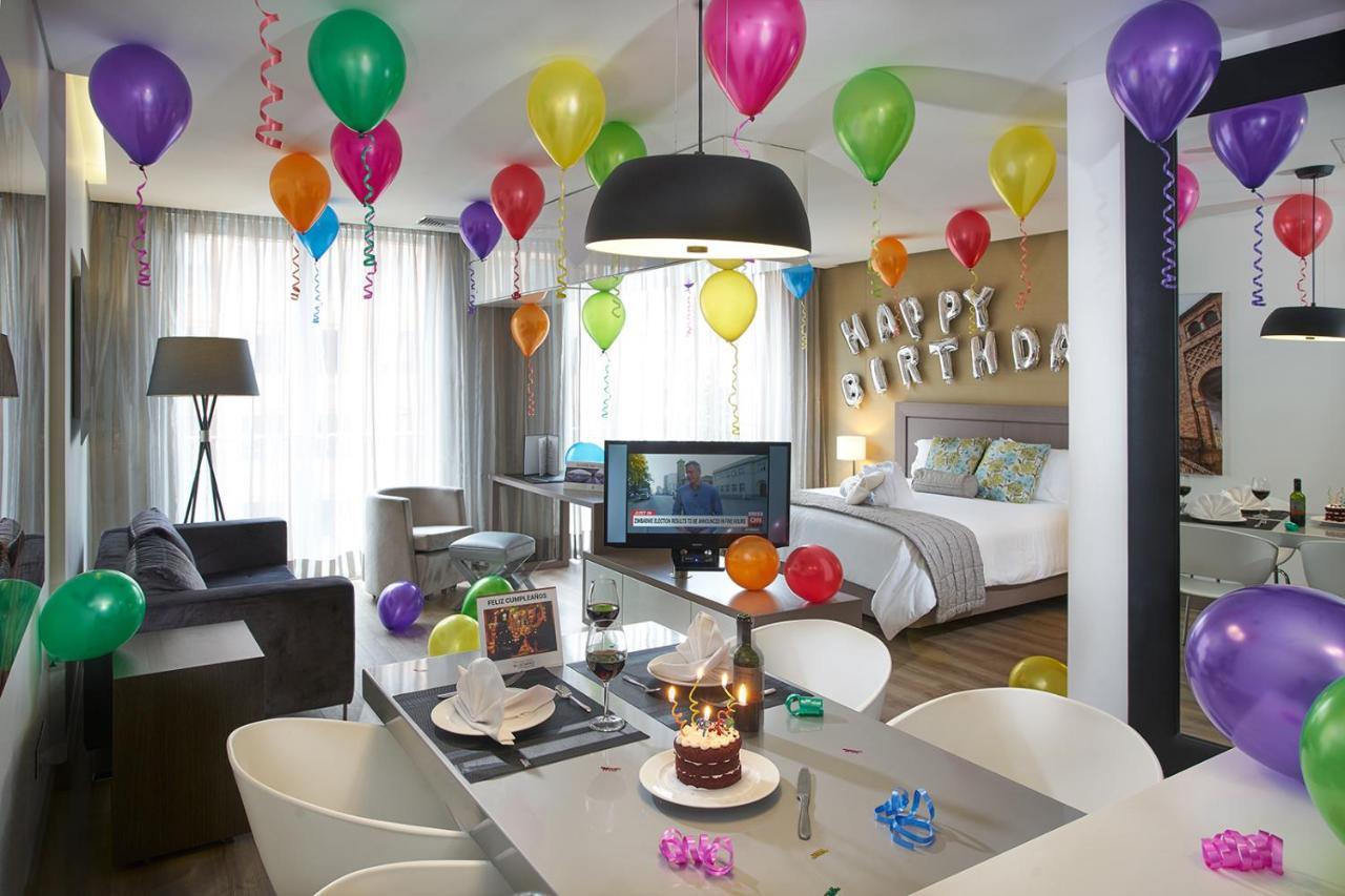 Hotel 100 Luxury Suites By Preferred Bogota Buitenkant foto A party room at the hotel