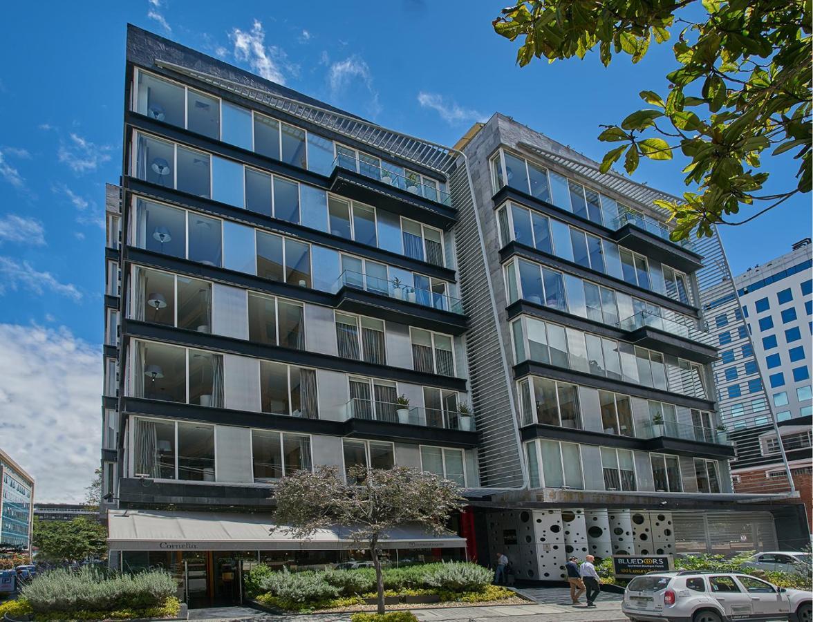 Hotel 100 Luxury Suites By Preferred Bogota Buitenkant foto The building of the Embassy of the United Kingdom in Bogotá