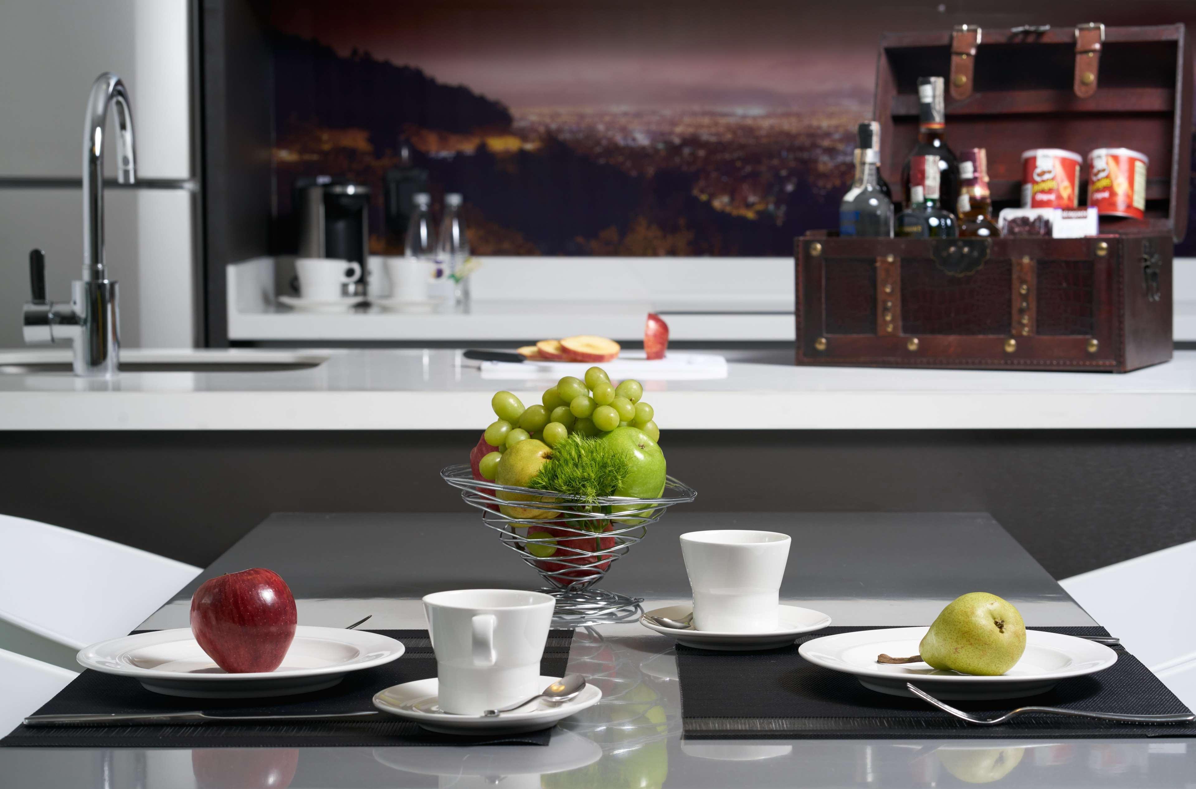 Hotel 100 Luxury Suites By Preferred Bogota Buitenkant foto A kitchen with a built-in coffee machine