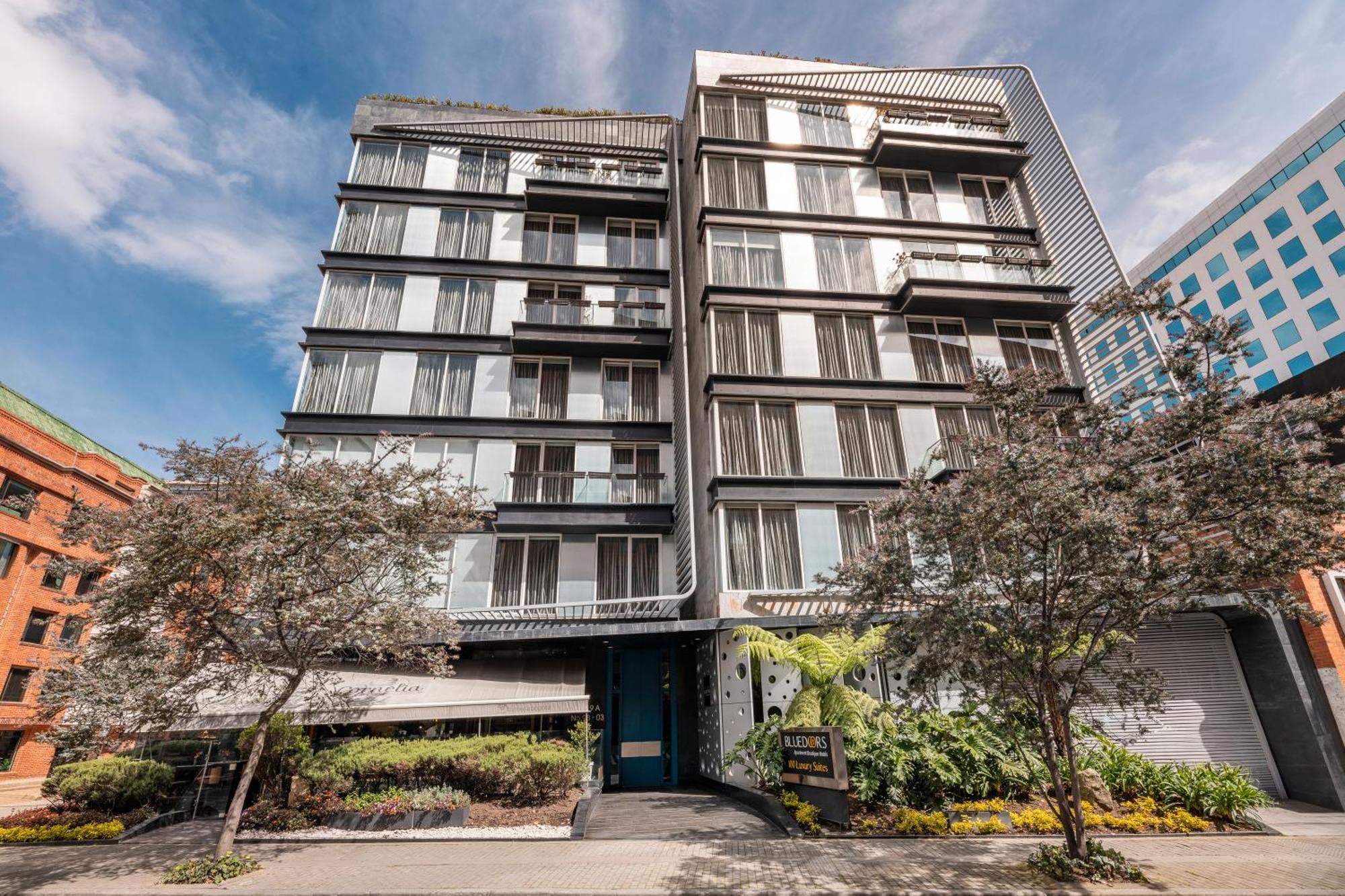 Hotel 100 Luxury Suites By Preferred Bogota Buitenkant foto The building in 2019