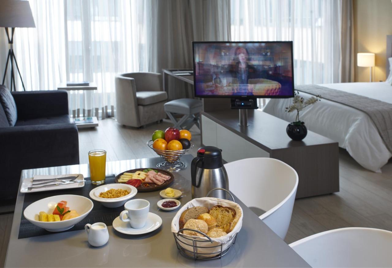 Hotel 100 Luxury Suites By Preferred Bogota Buitenkant foto A room at the hotel